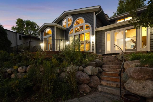 $1,375,000 | 15394 Fish Point Road | Prior Lake