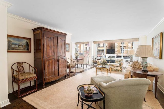 $795,000 | 139 East 63rd Street, Unit 2C | Lenox Hill