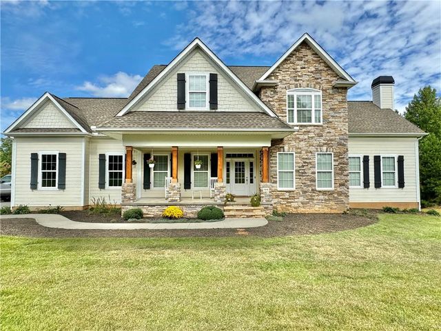 $774,900 | 106 Johnathon Lane