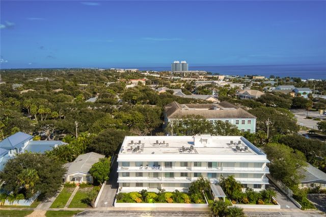 $554,000 | 855 Dahlia Lane, Unit 304 | Vero Beach Estates