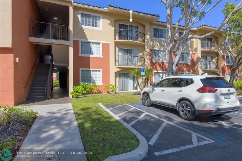 a car parked in front of a building