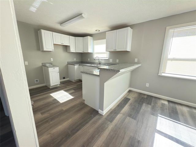 $1,650 | 7426 Saunders Road | East Little York