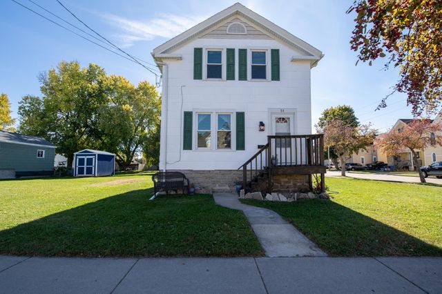 $255,000 | 51 West 10th Avenue | Oshkosh