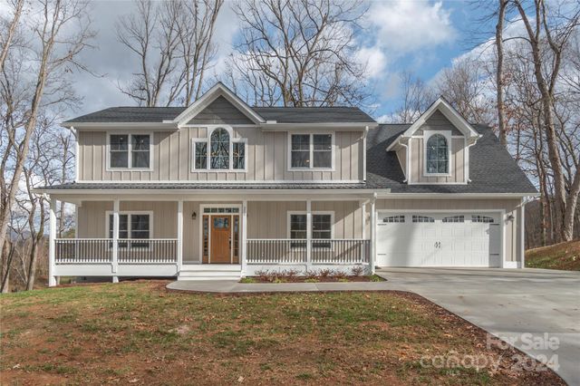 $975,000 | 255 Cougar Trail | West Canton