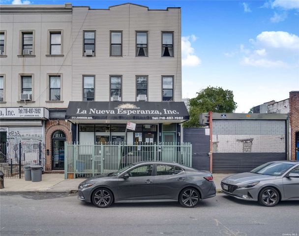 $3,100,000 | 213 Johnson Avenue, Unit 1 | Williamsburg