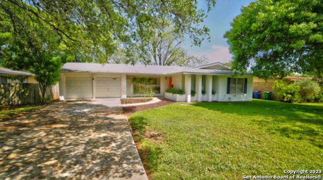 $2,200 | 2119 Flamingo Drive | Oak Park-Northwood