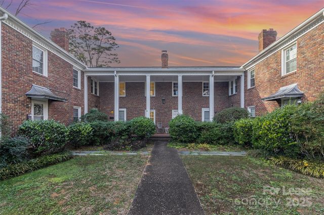 $2,200 | 2240 Roswell Avenue | Myers Park