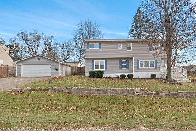 $279,990 | 717 Turkey Run Drive | Round Lake Heights