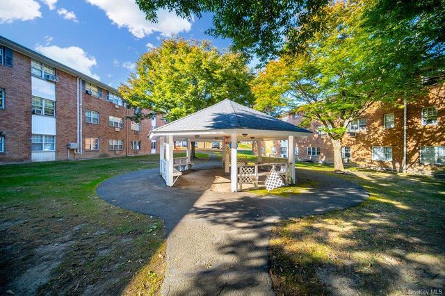 $129,900 | 1103 Barclay Manor, Unit 11C | Balmville