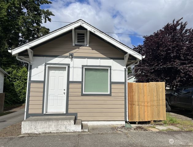 $309,000 | 711 Roosevelt Avenue | West Bremerton