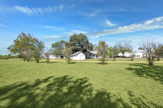 $350,000 | 1233 Eagle Lake Road | Sealy