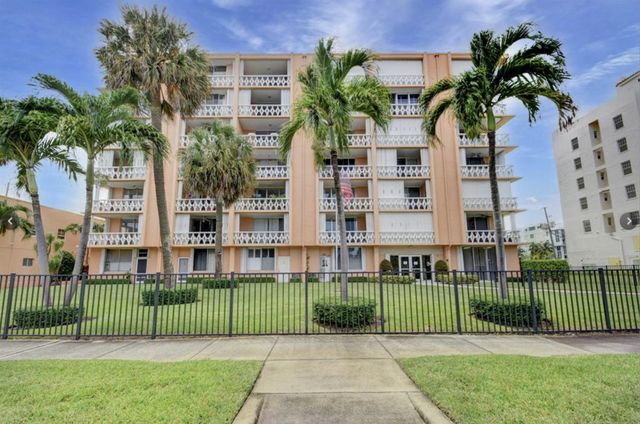 $2,974 | 15 South Golfview Road, Unit 604 | Bryant Park