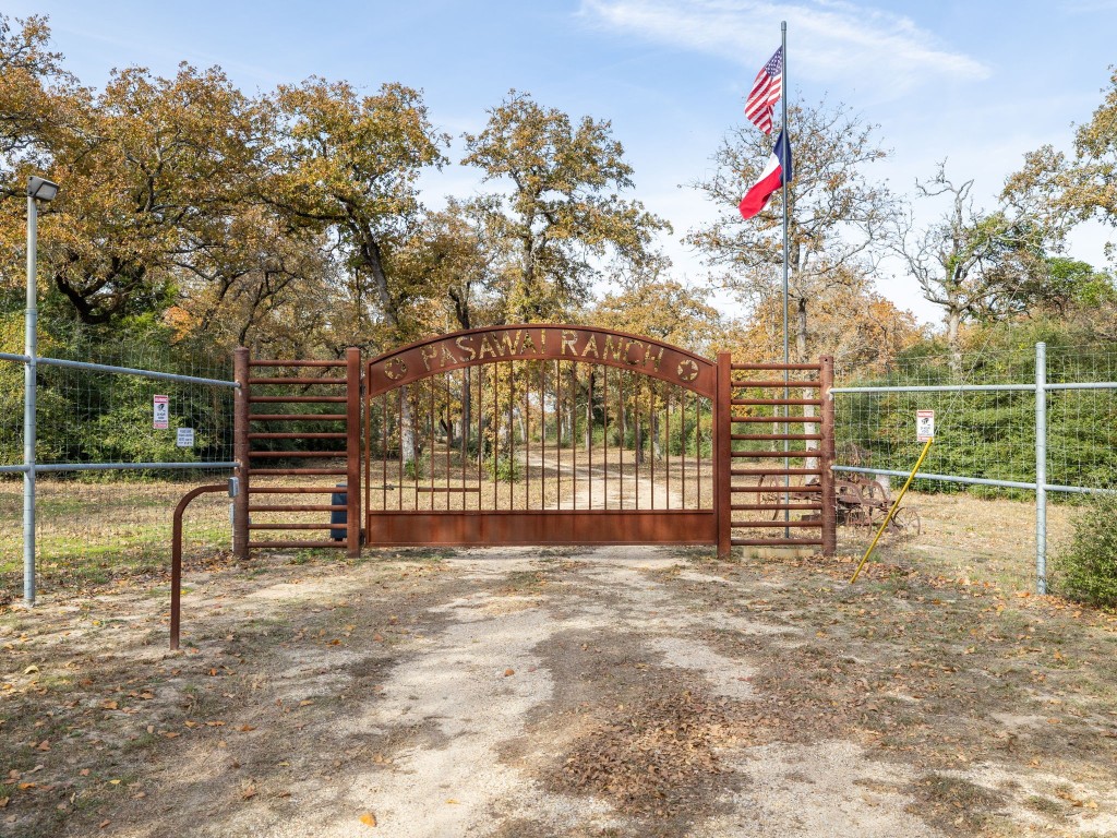 a view of yard with porch and entertaining space