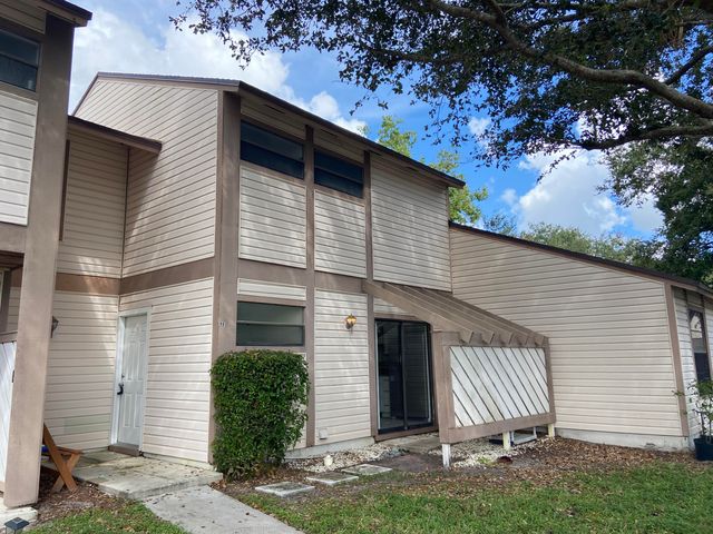 $2,450 | 120 Sherwood Circle, Unit 9B | Jupiter Village