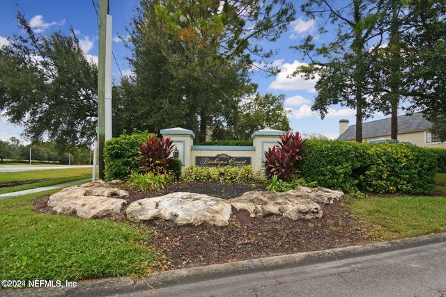 $1,600 | 13703 Richmond Park Drive North, Unit 3306 | Bishop's Court