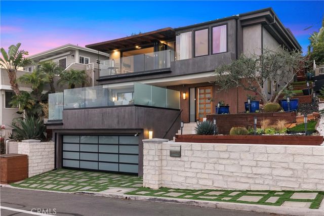 $3,300,000 | 34081 Street Of The Blue Lantern | Lantern Village