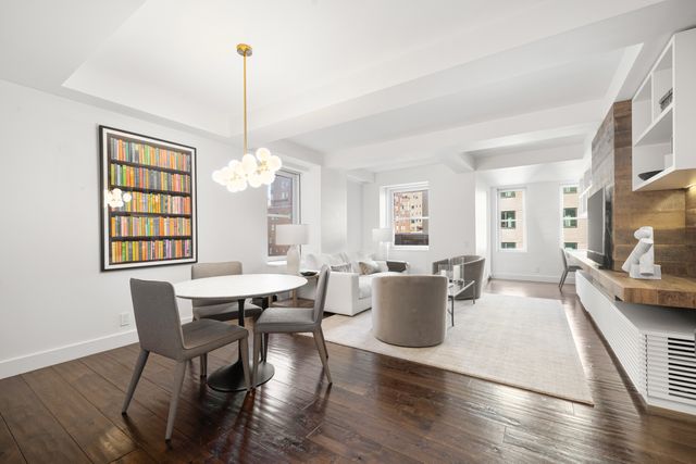 $3,100,000 | 40 East 61st Street, Unit 10C | Lenox Hill