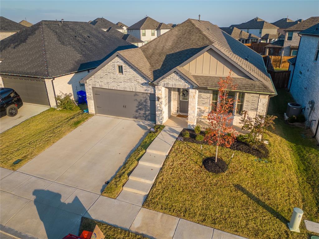 a view of house with outdoor space