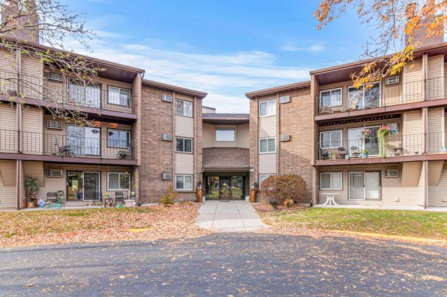 $199,900 | 3425 Golfview Drive, Unit 318 | Eagan