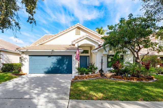 $995,000 | 1071 Delray Lakes Drive | Delray Lakes