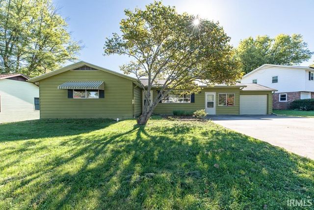 $264,900 | 541 West Clover Terrace | Bloomington