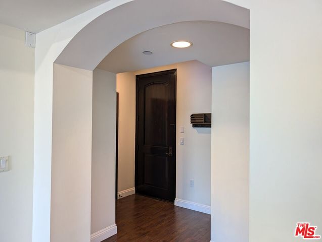 $3,800 | 11218 Camarillo Street, Unit 306 | Toluca Lake