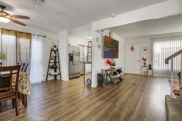 $419,000 | 7320 Lennox Avenue, Unit L7 | Van Nuys