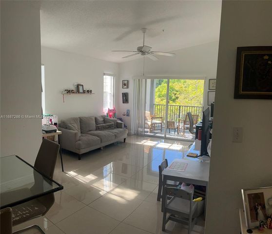 $2,100 | 4420 Northwest 107th Avenue, Unit 301 | Doral