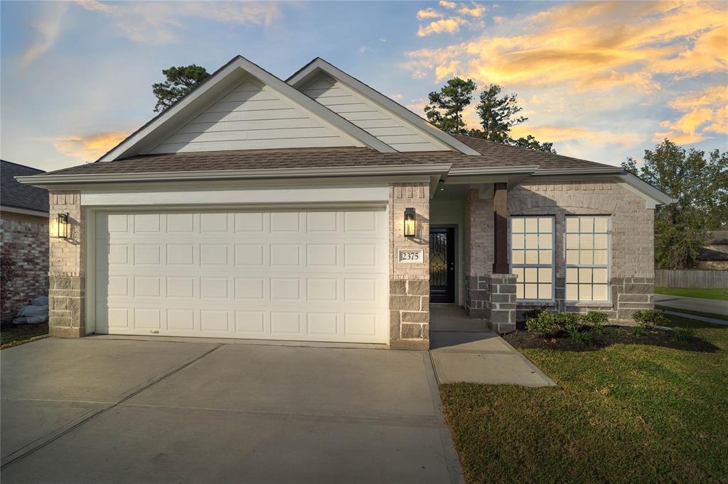 Welcome home to 2375 Village Leaf Drive located in Forest Village and zoned to Conroe ISD.