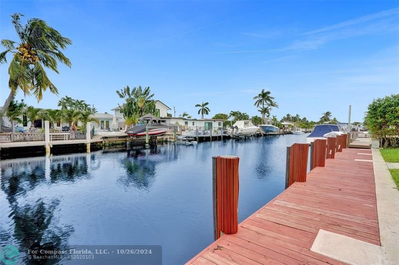 Welcome to the dock of 730 SE 3rd Terrace Pompano Beach.....just a short boat ride to the Intracoastal and Ocean.