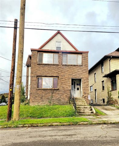 $1,300 | 201 Squires Avenue, Unit 2 | Endicott Historic District