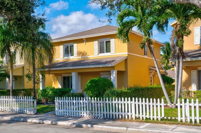 $485,000 | 541 West Branch Street | Ocean Breeze