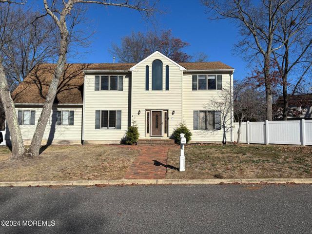 $795,000 | 1440 Forest Avenue | Brick Township - Ocean County