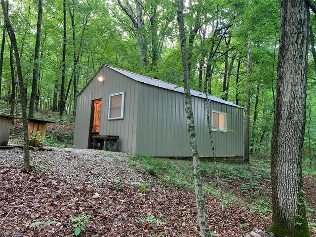 $149,900 | 60 Bear Crk Trail | Bridgeport Township - Warren County