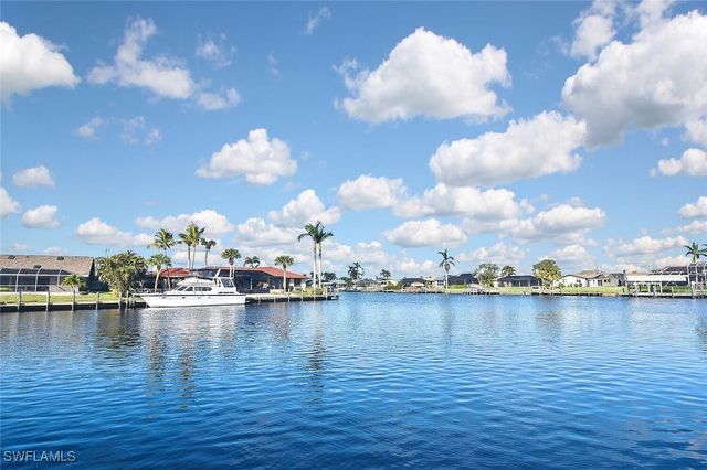 $284,000 | 4104 Southeast 18th Avenue, Unit 1B | Cape Coral