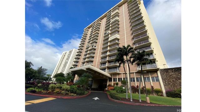 $1,895 | 98-450 Koauka Loop, Unit 1606 | Pearlridge