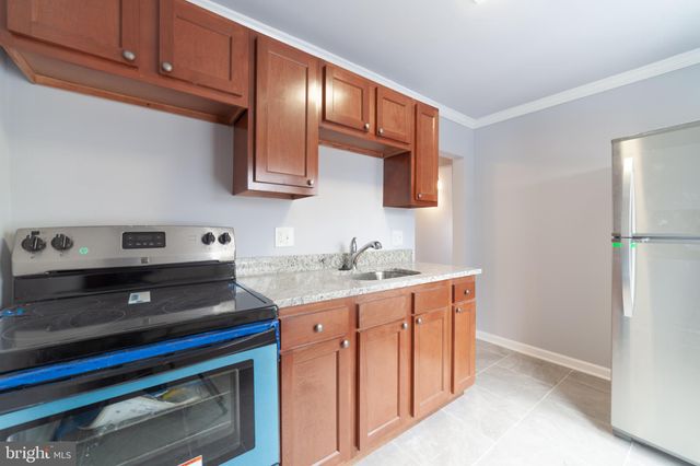 $1,025 | 2912 Bayonne Avenue, Unit 3 | Hamilton Hills