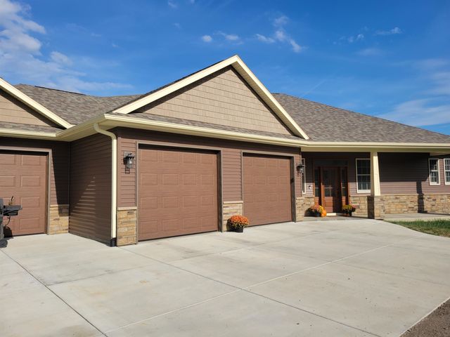 $799,900 | 1722 North Britt Road | Janesville Town