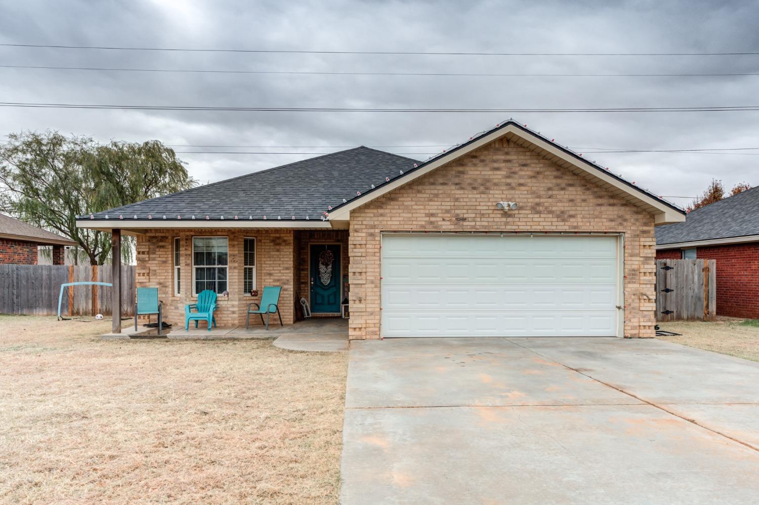 a view of a house with outdoor space