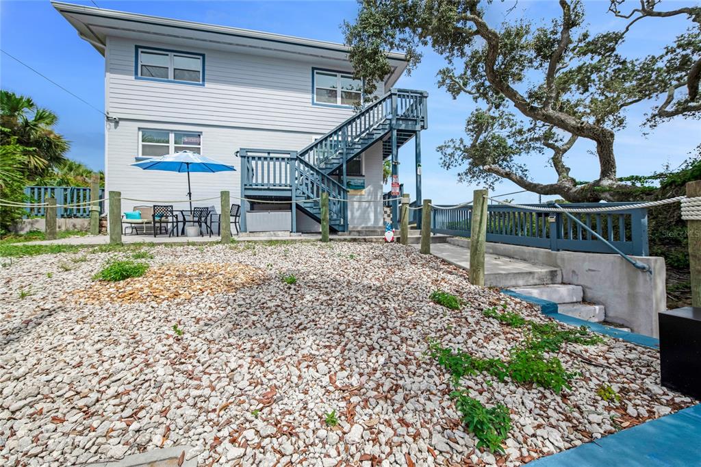 a house view with a outdoor space