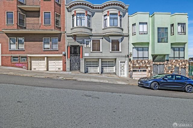 $2,200,000 | 1917-1919 Larkin Street | Nob Hill