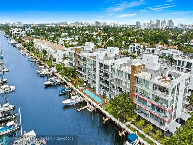 $3,749,000 | 21 Isle Of Venice Drive, Unit 301 | Hendricks and Venice Isles