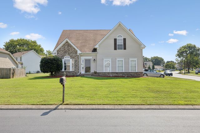 $500,000 | 434 Creekside Lane | Spring Hill