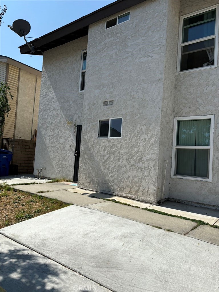 a backyard of a house