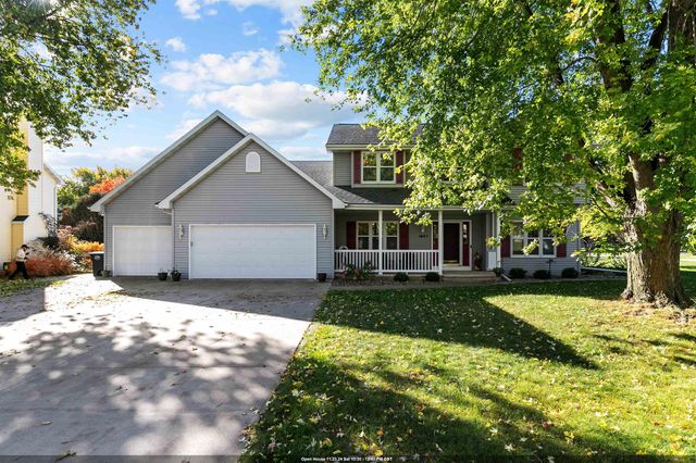 $514,900 | 1047 Northcreek Drive | North Central Village of Fox Crossing