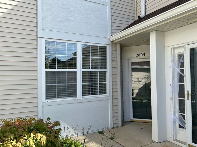 $2,295 | 2805 Kentshire Court, Unit 2805 | Naperville