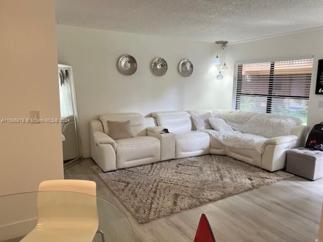 $2,450 | 6735 West 26th Drive, Unit 125 | Hialeah