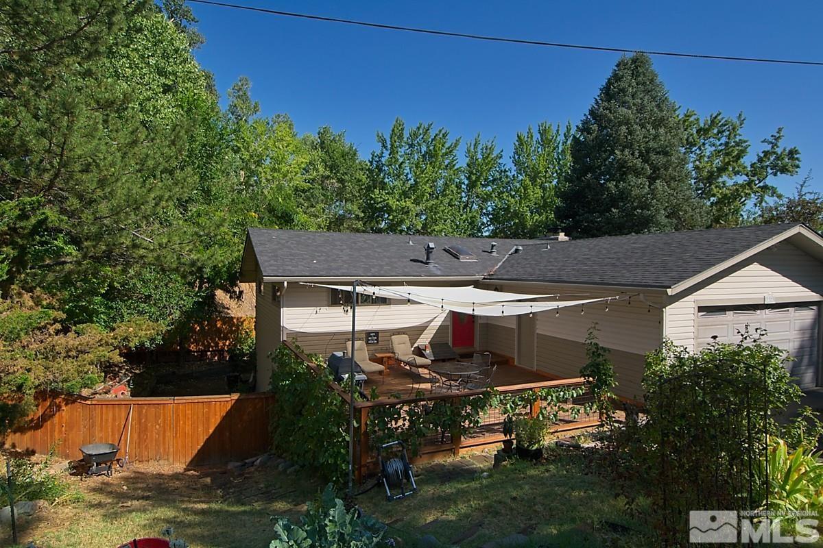 an outdoor view of house with outdoor space