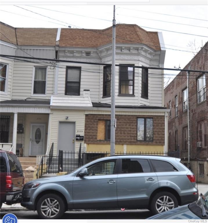 View of townhome / multi-family property