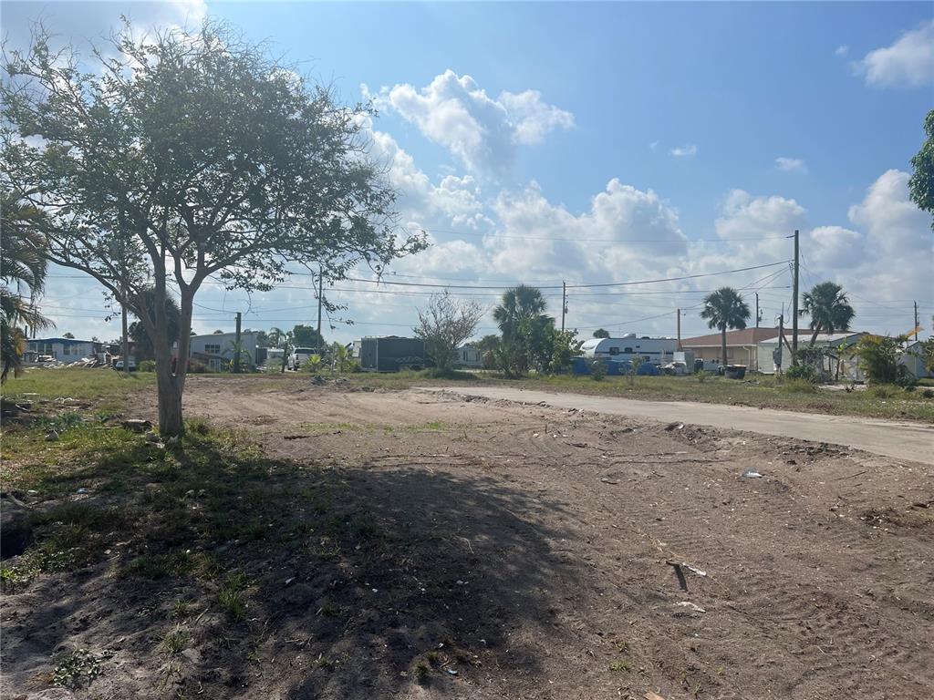 a view of outdoor space with city view